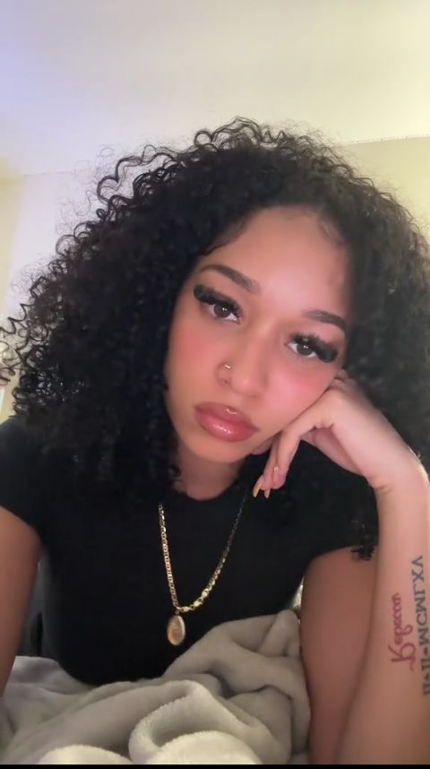 ayeitzaura's tweet image. 10/10 🖤