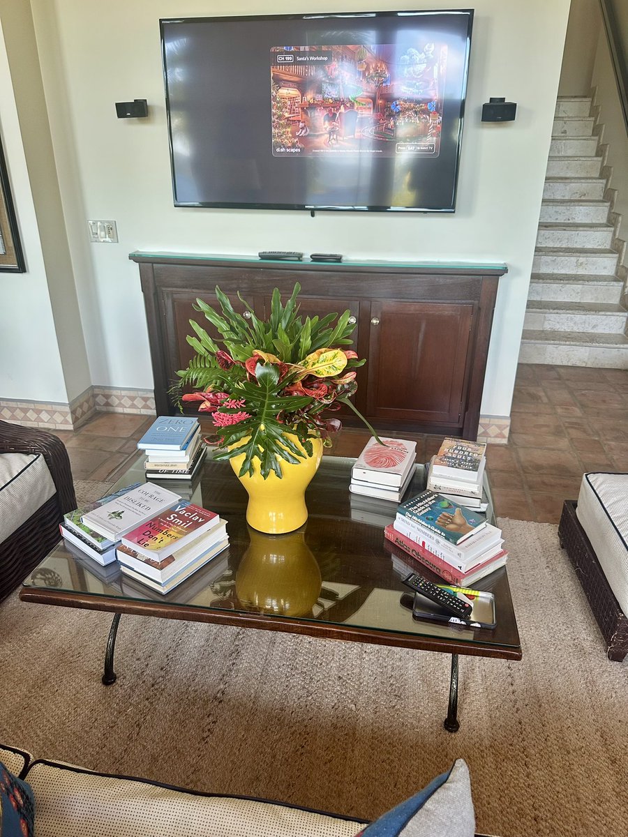 AllenNance's tweet image. 2025 Home Library #LearnConstantly