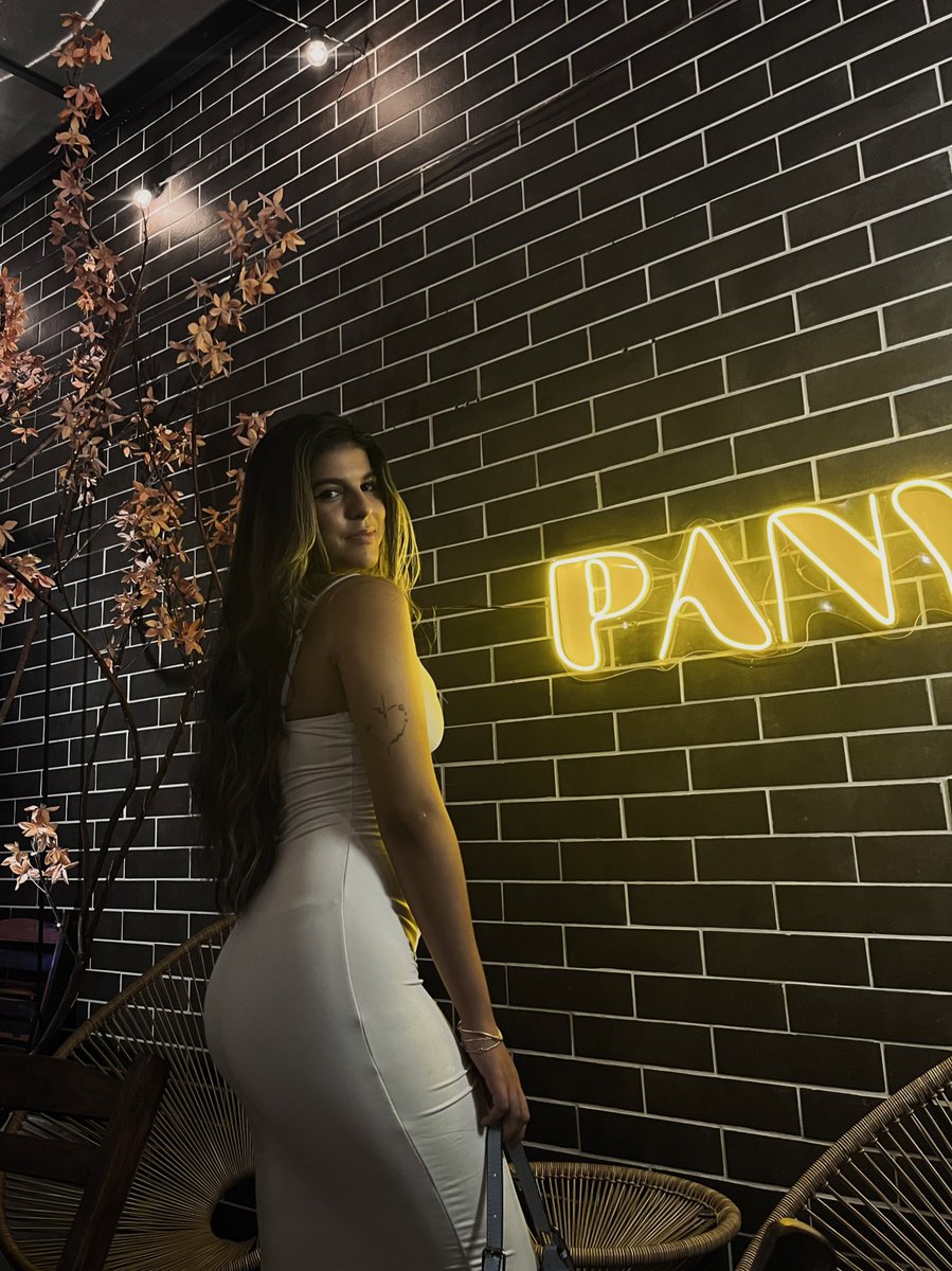 th4ynara's tweet photo. 💋 https://t.co/389lYZiTI7