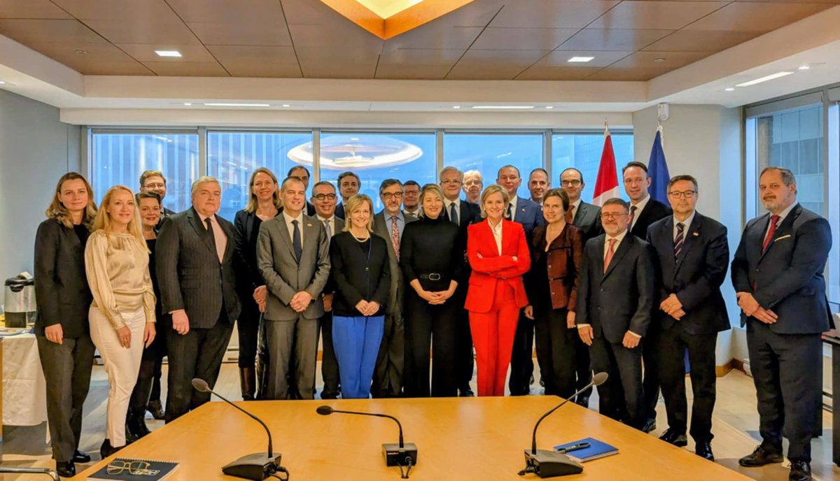 Merci, Madame la Ministre <a href="/melaniejoly/">Mélanie Joly</a>, d’avoir participé à notre réunion des chefs de mission des 27 États membres. We had a valuable conversation on 🇪🇺🇨🇦ties in security, trade &amp; research, Canada’s G7 priorities, your Arctic strategy, and our cooperation with the Global South.