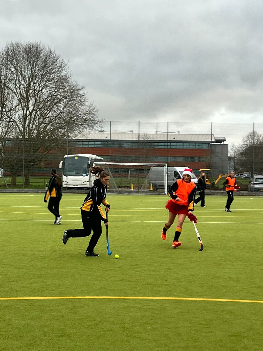 OratoryHockey's tweet photo. Senior #InterHouse ๐ yesterday ๐กโซ๏ธ https://t.co/JprircIq9i