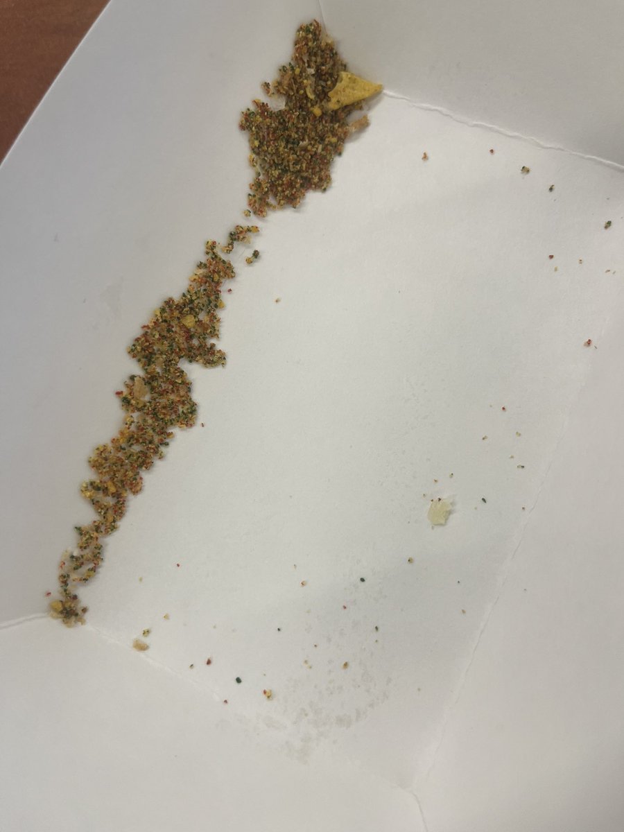 SpunkityBall's tweet photo. yummy

(ignore the shards of glass sticking out of my face) https://t.co/n8Fo8sGKDp