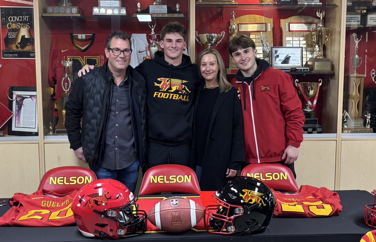 nelsonlordsftbl's tweet photo. Lords QB @zachislip made it official this morning, signing with @GryphonFB 

A huge congratulations to Zach and the entire Islip family.  The Islip family legacy in Red &amp; Gold will be fondly remembered.  Thank You! ❤️💛

#NextLevelLords #Lord4Life #GryphonNation https://t.co/tkFE14fWr2