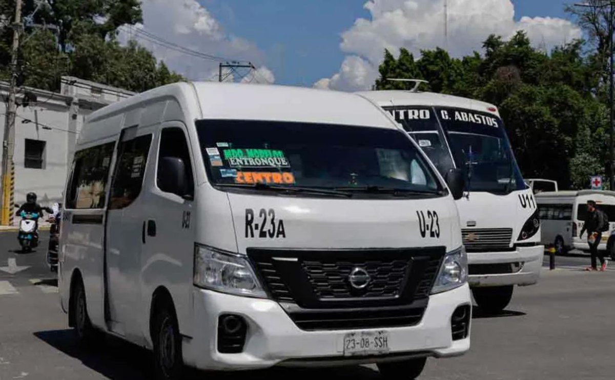 El análisis sobre el transporte del señor Javier Arellano (<a href="/CupulaPuebla/">Cúpula Puebla</a>) es tan infantil que no me detendría a contestar. Cualquier lector inteligente seguro también se dobló de la risa al leer la columna publicada en <a href="/elsoldepuebla1/">El Sol de Puebla</a>.
Pero va la respuesta lc.cx/-nctN7
