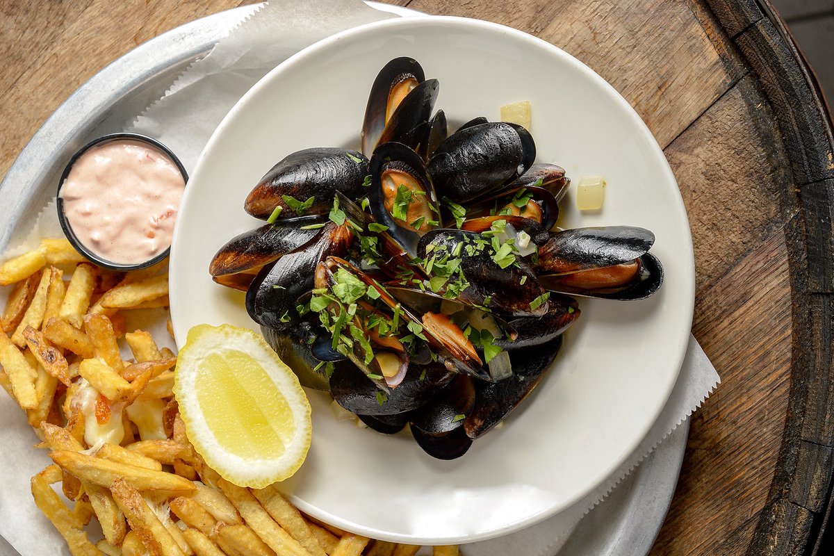 TroegsBeer's tweet photo. a Pork Coppa Steak and the Mussels &amp; Frites. The kitchen is open from 11-9. Scratch-made food and fresh beers make your next favorite meal just a short trip away! https://t.co/3GGxvlTvAO   #ScratchKitchen #Troegs #MostWonderulBeer https://t.co/au8RCJmaSX