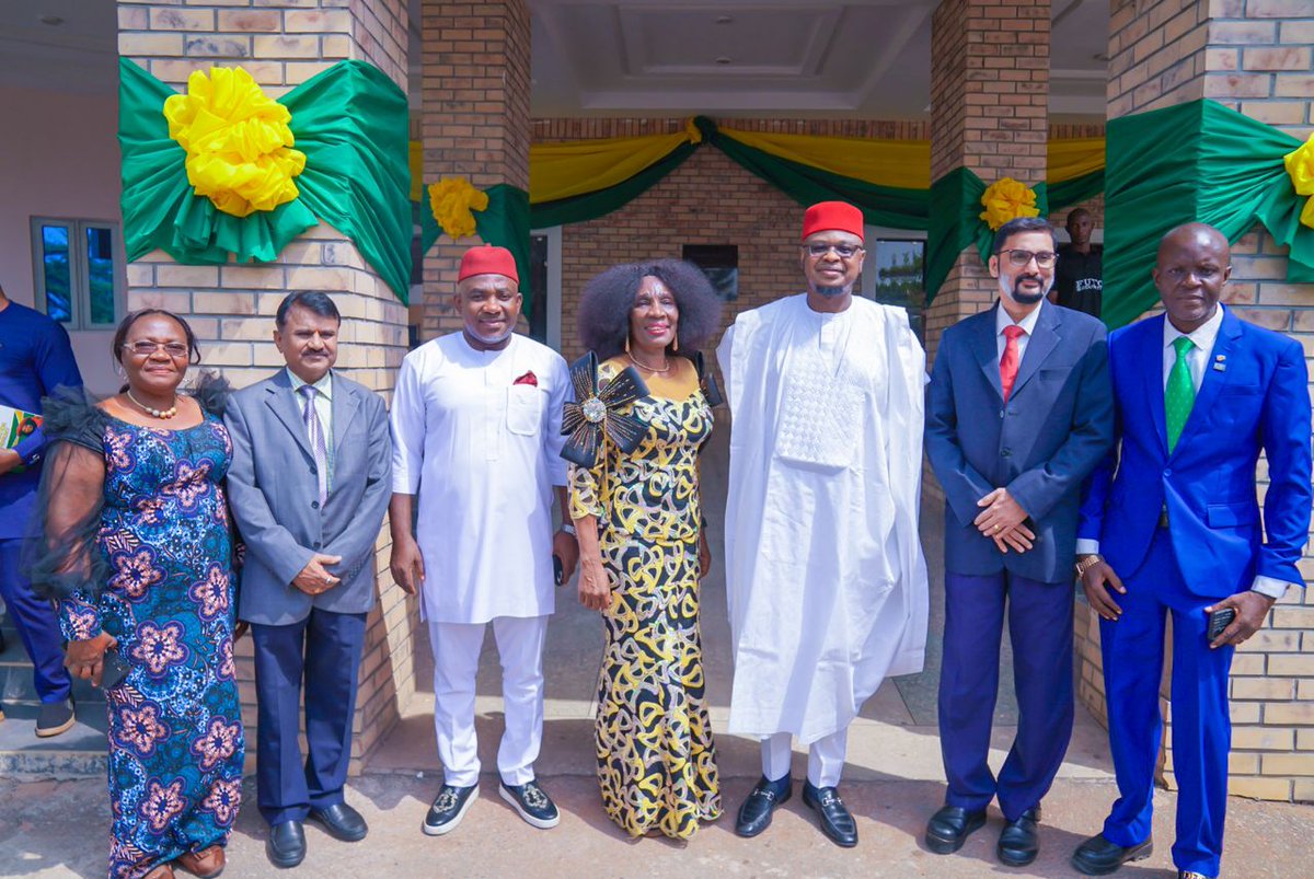 ProfIsaPantami's tweet photo. Group Photograph with the Principal officers of FUTO, the VC of Hesnard University of Bayelsa, the Dean of the School of ICT of FUTO, and the Chairman and some members of FUTO's 1st International Conference on ICT. https://t.co/q3kPJwaJ5F