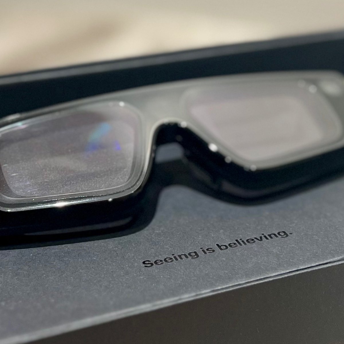 sxpstudio's tweet image. New little DevKit to play with 🥸
Maybe in 5 years we will look back and see these as the DK2 of augmented reality glasses? 

#snap #spectacles