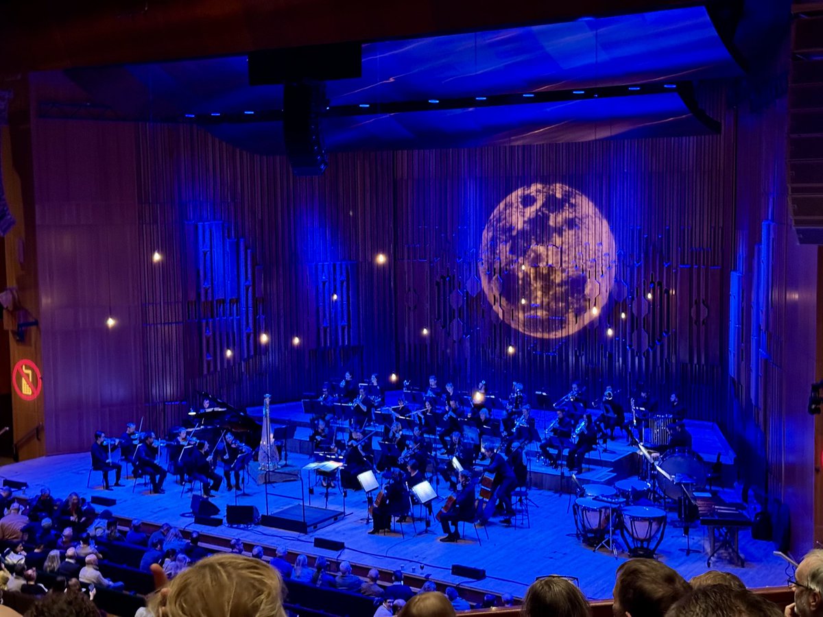 Martinwright67's tweet photo. Cheers @lisaoneillmusic amazing 👏🏻👏🏻 @BarbicanCentre https://t.co/AKPrWbEqbO