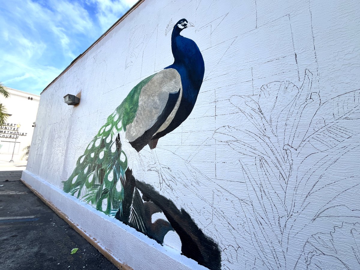 Ft_Pierce's tweet image. 🎨 Exciting news, Fort Pierce! 

The Redevelopment Agency announces a new mural, &quot;Flora Symphony,&quot; by artist Sitki Dogan! 🌺✨

 Visit 607 Orange Avenue to see it come to life! 

#PaintThePad #FortPierceArts #lovethefort