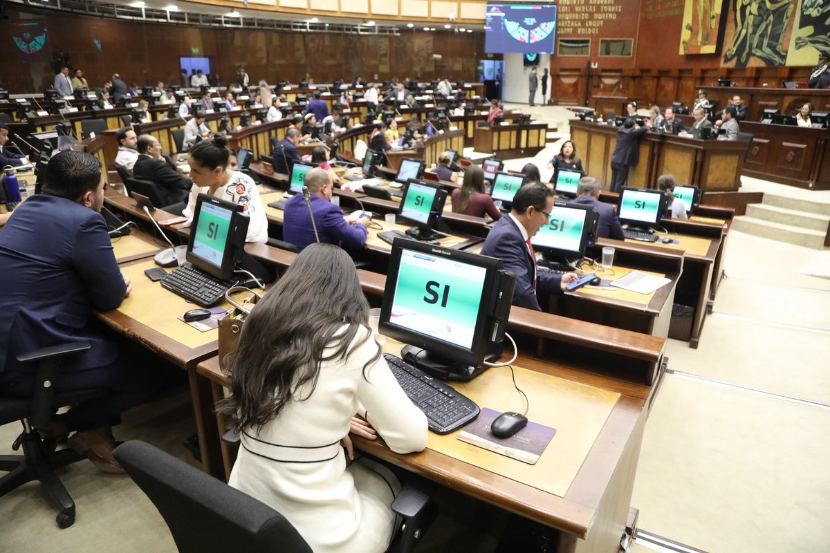 AsambleaEcuador's tweet photo. #JuntosLegislamos
El Pleno de la Asamblea Nacional exhortó, con 95 votos a favor, al Gobierno a no construir una cárcel de máxima seguridad en #Archidona
Boletín ➡️
https://t.co/glbxPAC5jD https://t.co/ja6hBt33Q0