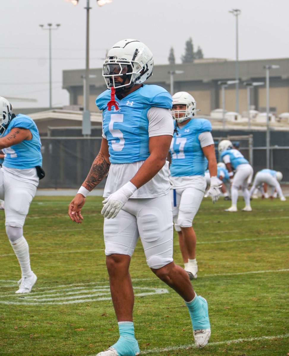 AlijahCota's tweet photo. 🚨Full season highlights🚨
6’3
225
ILB
4for3
AA in spring 25/ Qualifier
🚨NCFC DPOY🚨
1x Conference Champ 
@CoachAbbasi @coachZHollis 
@MJCFootball @JGonzalesJr10 https://t.co/vqUQnoHB0n