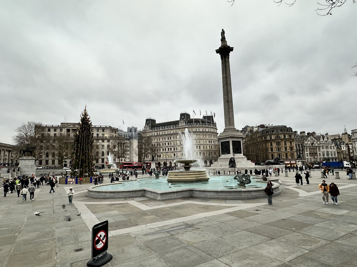 Great Christmassy day out in London and look who we found in <a href="/Selfridges/">Selfridges</a> <a href="/liamgallagher/">Liam Gallagher</a> <a href="/stoneisland/">Stone Island</a>