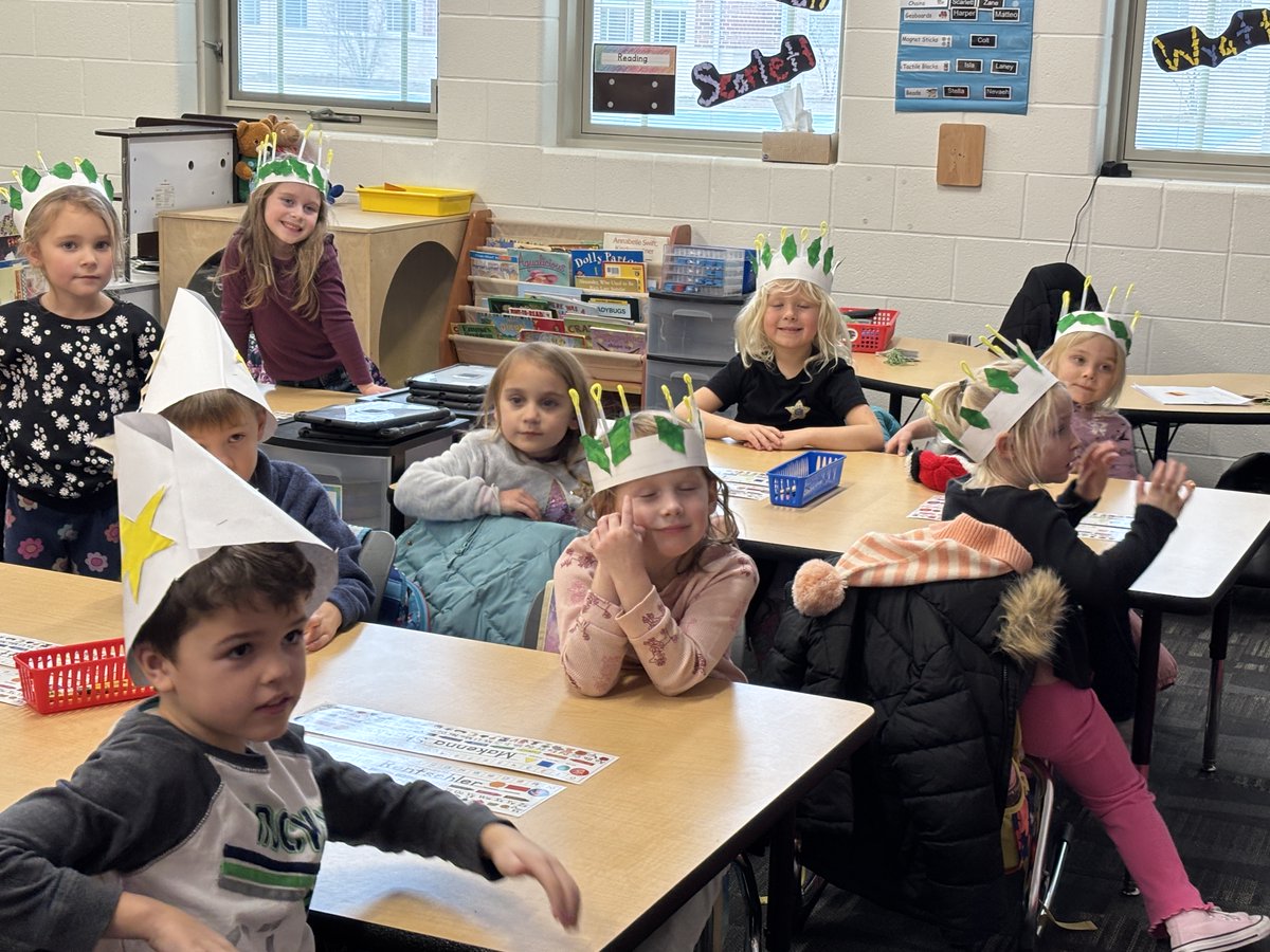 LC_Tigers's tweet photo. Kindergarteners are learning about holiday traditions from around the world. Today they learned about St. Lucia Day and made candle crowns and star hats. #positivelylc https://t.co/omuQXzz8fS