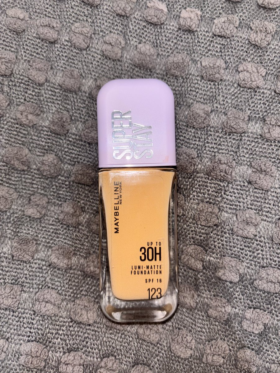 casheunat's tweet photo. wts || want to sell

foundation preloved maybelline lumi matte shade 123, baru dipake 2x pump ternyata kegelapan di kulit aku T_T

open barter sama lumi matte shade 120 yaa, tanya tanya boleh dm akuu!! 

t. wts wtb preloved makeup foundation lumi matte maybelline https://t.co/bnqlfuVcYK