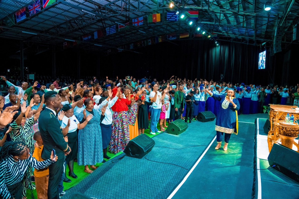 RevLucyNatasha's tweet photo. The Lord asked me to tell somebody, your set time of favour has come

Lives were changed
Hope was restored
Joy was ignited in many hearts
Thousands came from all over

It was an unforgettable Day 1 Of Elevation Conference in Pretoria, South Africa, 351 Buitenkant Street Pretoria https://t.co/VKPrNqjJQ4