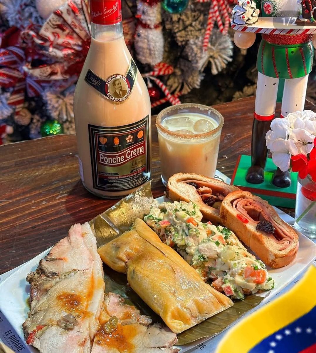 MuyGenia's tweet photo. El mejor plato navideño ,🇻🇪🇻🇪🇻🇪 https://t.co/3vRXwxtiRJ