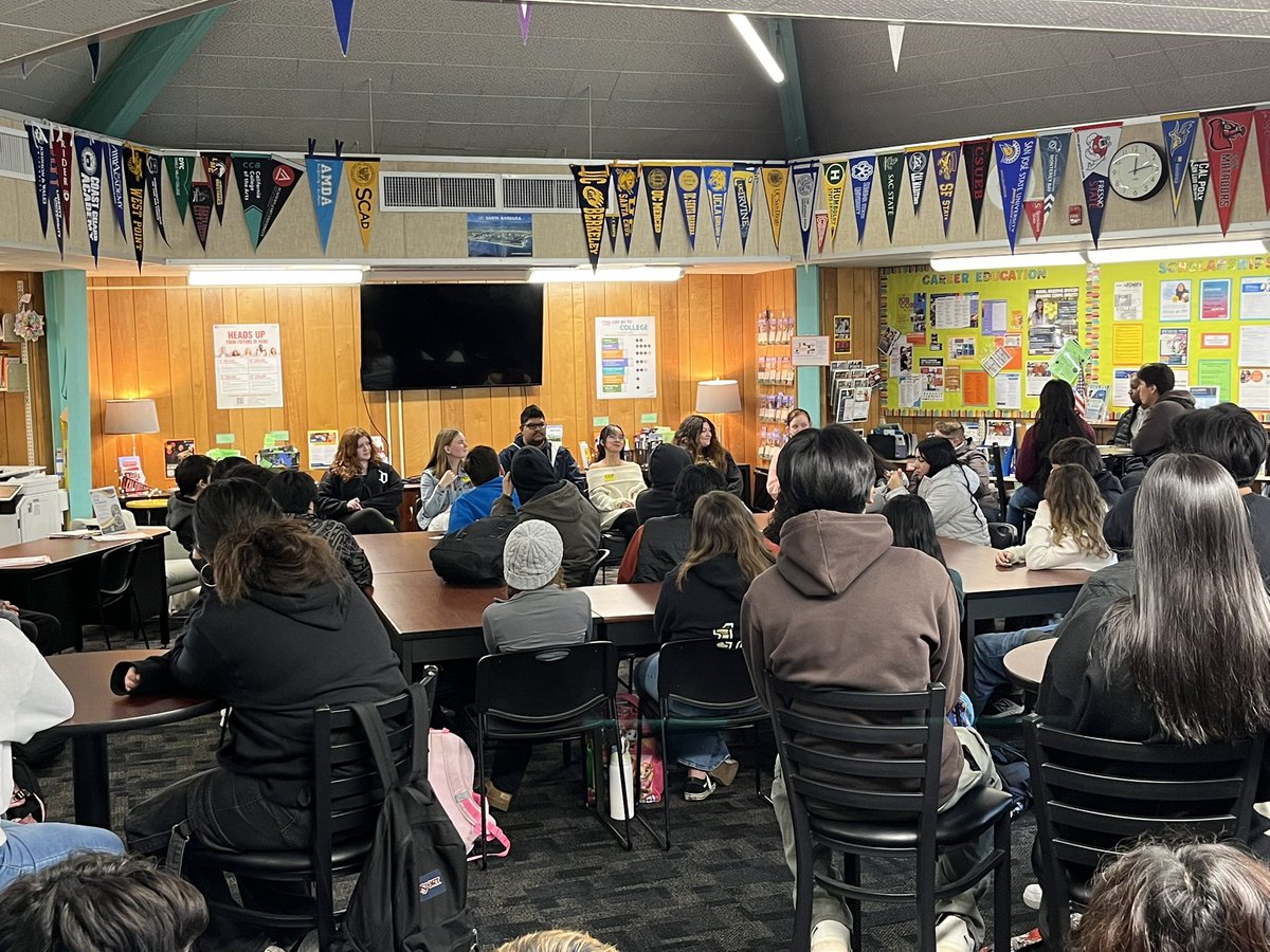 ConcordHighCCC's tweet photo. Alumni panel shares their wisdom with senior English classes!  Thanks for spending the day with us! https://t.co/jQEHlnvxog