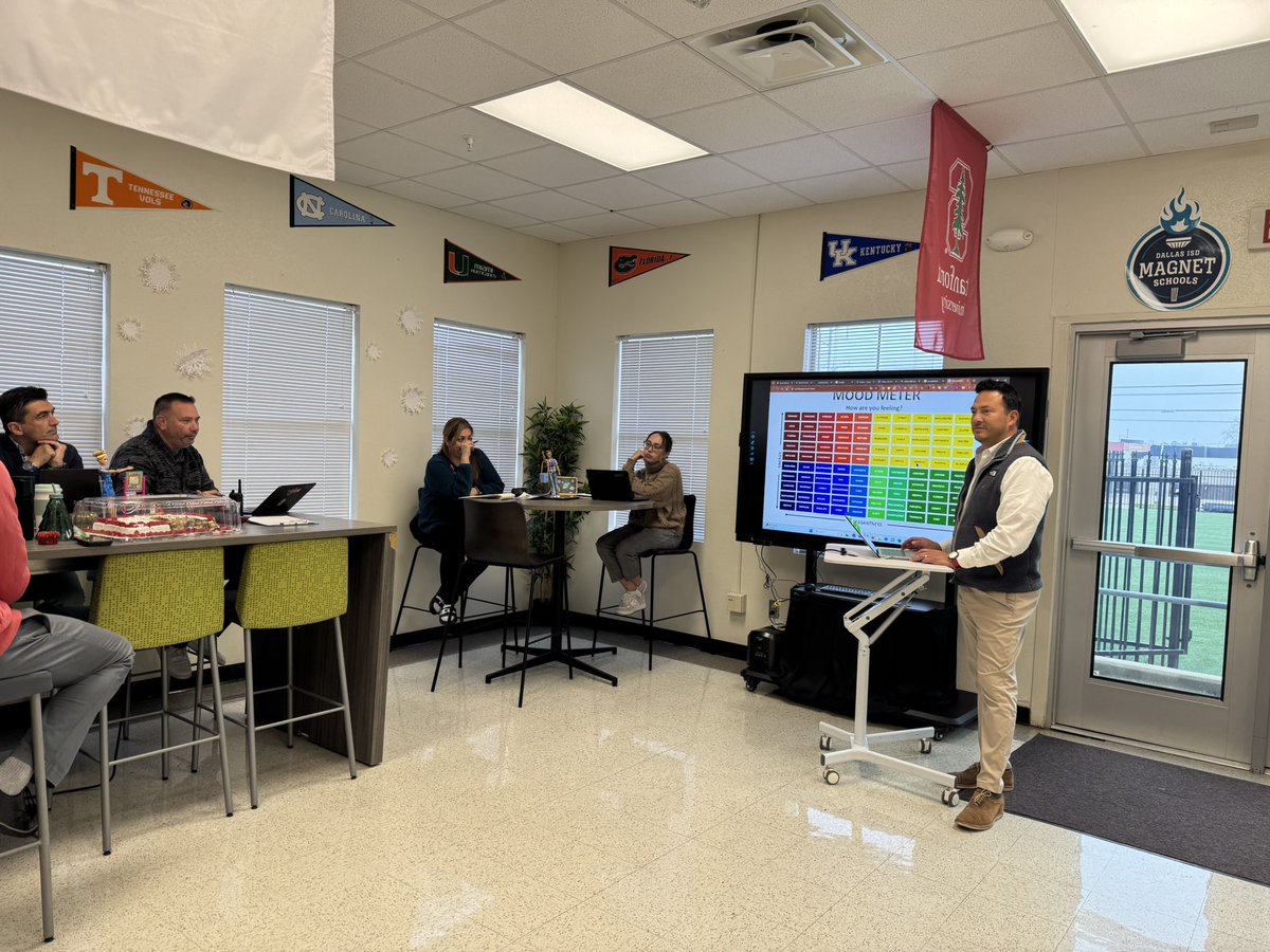 DrReyC's tweet photo. Grateful for the reminder of the power of our service! Team, your dedication and pursuit of excellence inspire me every day. Thank you for all you do to make a difference! #ExcellenceInAction #teamhuddle @dallasschools @duallanguage @TransformDISD https://t.co/8xhE2x7vGN