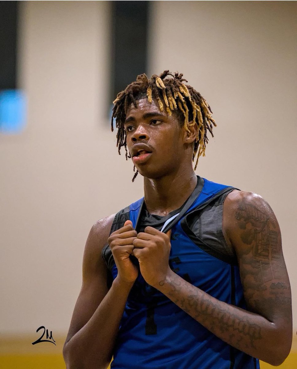 Hard fought victory last night (64-48) over Brooklyn Collegiate.Jeremiah Jacobs led us in scoring with 16pts 21rbds 7blks <a href="/Jeremiahhvo/">Jeremiah Jacobs</a> Amir Dockery controlled the offense with 11pts 10asts 6 stls @mir_buckss and Keyvion Jones Allen added 11pts in our win <a href="/keyfv41869/">Keyvion Jones Allen</a>