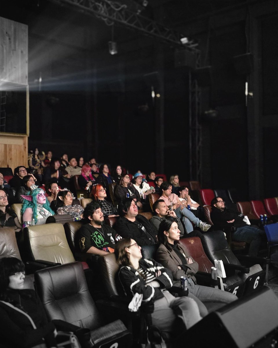 WarcraftLATAM's tweet photo. Ayer, en México, "La singular vida de de Ibelin" brilló en la pantalla grande. Un momento mágico que mostró toda la fuerza de esta narrativa inolvidable, demostrando una vez más que nunca fue "solo un jueguito". 🎥 ✨ https://t.co/Yh8ABmc7IM
