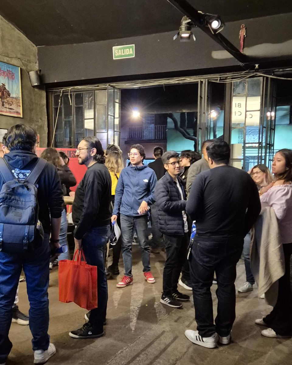 WarcraftLATAM's tweet photo. Ayer, en México, "La singular vida de de Ibelin" brilló en la pantalla grande. Un momento mágico que mostró toda la fuerza de esta narrativa inolvidable, demostrando una vez más que nunca fue "solo un jueguito". 🎥 ✨ https://t.co/Yh8ABmc7IM
