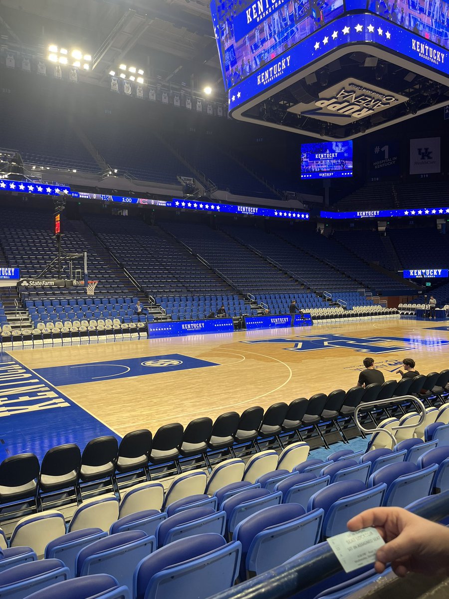 JJMania70's tweet photo. A very #CatsBy90 birthday views 🥳 https://t.co/ag2lE4JXHI