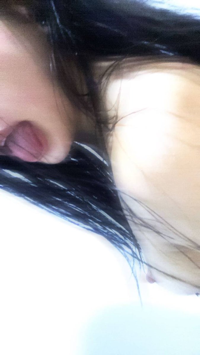 CutteEmily tweet picture
