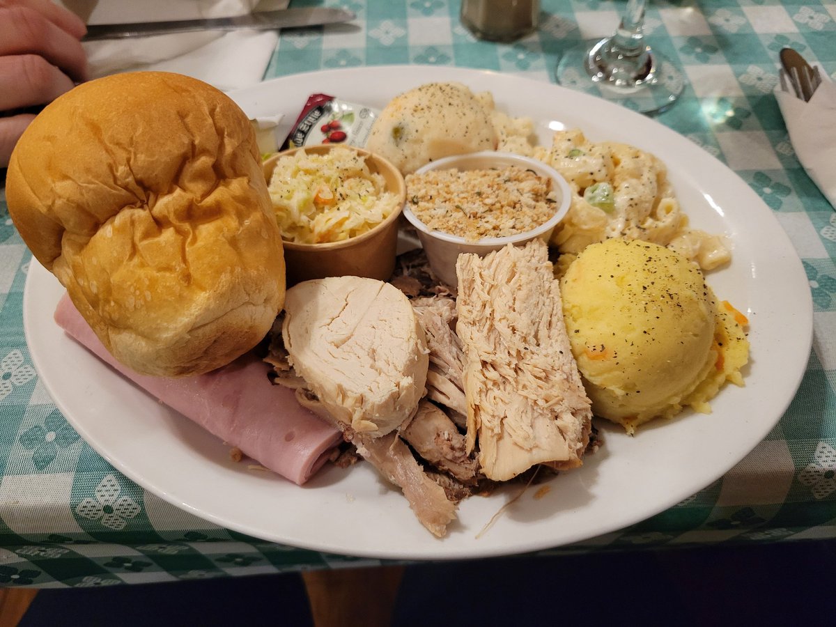 joycegullage's tweet photo. Work Christmas supper. Dies for a #coldplate https://t.co/HvDtOgsdN5