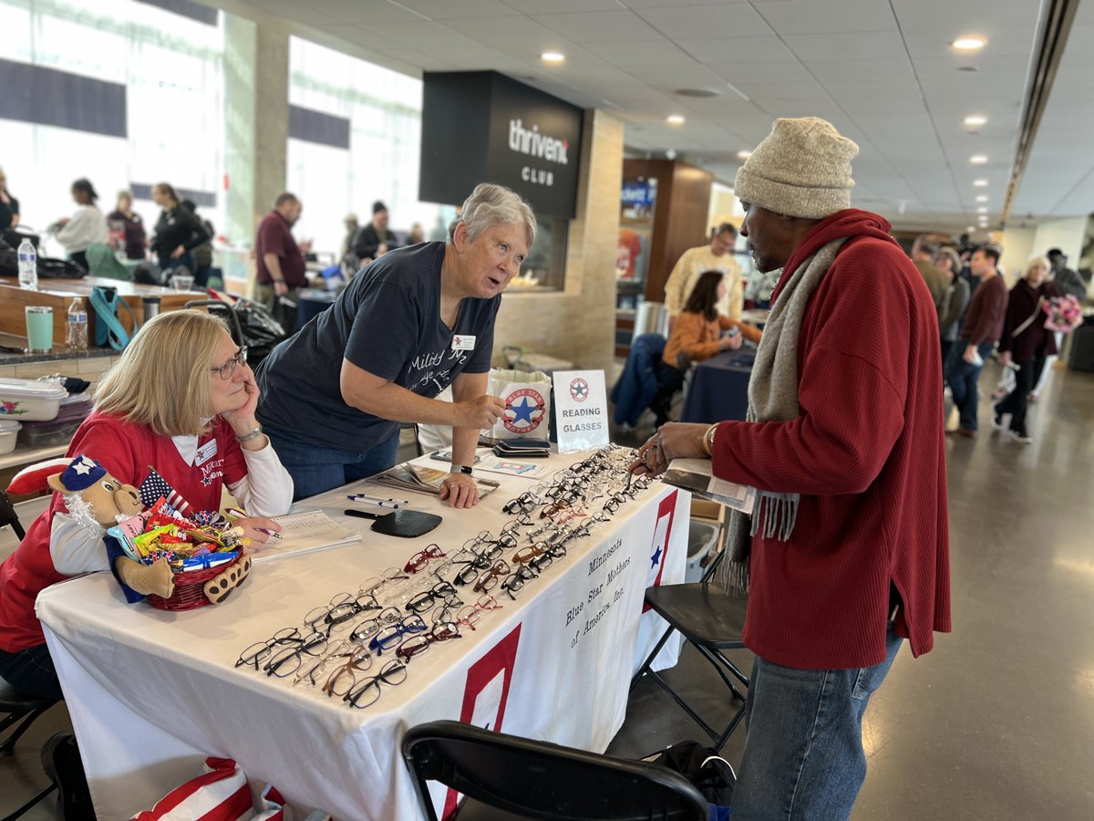MACVorg's tweet photo. Over 210 veterans received services today, thanks to partner agencies, and volunteers offering resources to help rebuild lives. The Winter Salute, in partnership with @WCCO  and the @Twins, is united in one mission: ending Veteran homelessness. #EndVeteranHomelessness https://t.co/q1JQRvTPNZ