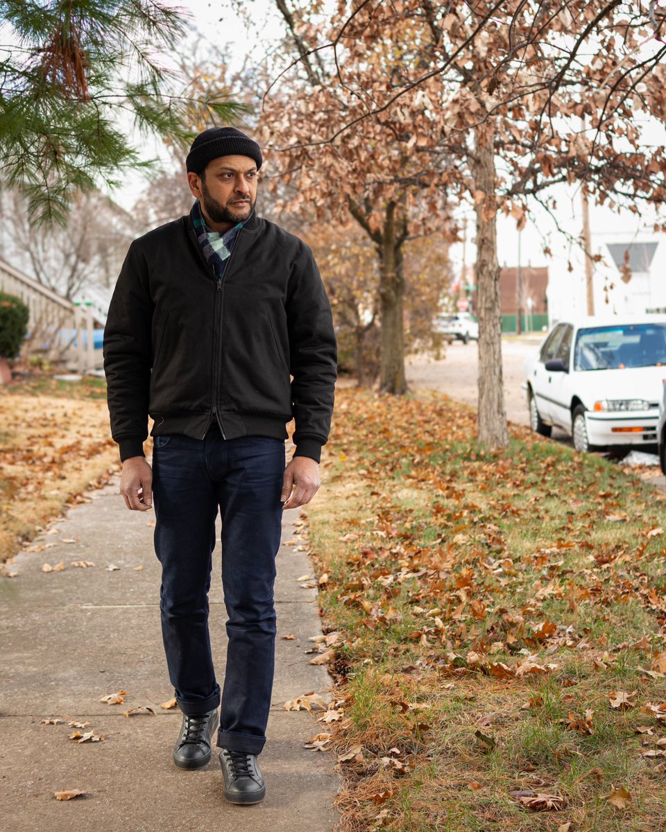 csoutpoststl's tweet image. The Reversible Bomber Jacket by Signature is the perfect guardian for gusty and cold weather. It features a durable Hungarian Military cloth exterior and a quilted Thinsulate interior that keeps you warm up to 30 degrees. 

bit.ly/sigreversibleb…