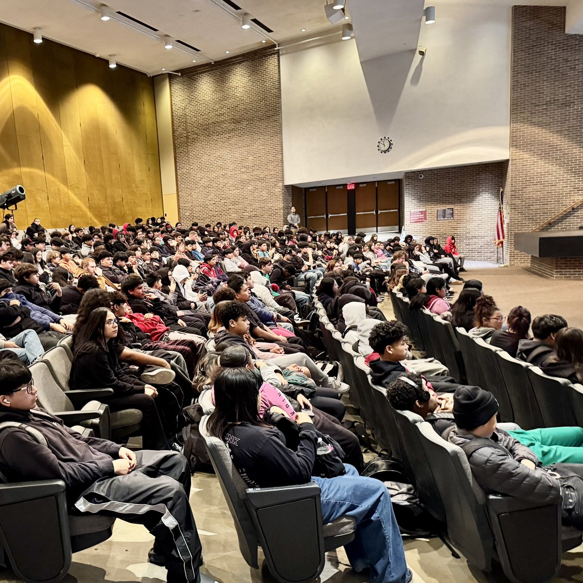 Principal_CK's tweet photo. Day 73 of #180DaysOfJoy (24-25) is for our entire freshman class who confirmed their academy today at the Academy Pledging ceremony. We are so excited for you. #wearebryan #manybearsonebryan https://t.co/OsDIVTlkcw