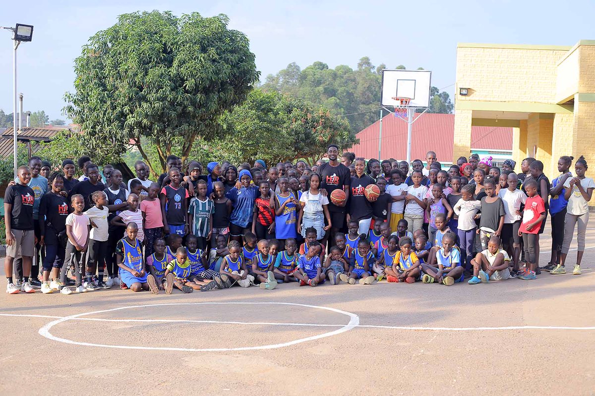 slumstonations's tweet photo. A moment to remember! Miss Uganda @NatashaNyonyozi Mr. Uganda with HER PURPOSE Basketball Campers, capturing the joy, inspiration, and empowerment shared during the camp. #HerPurpose #Inspiration #EmpoweringGirls #BasketballForChange https://t.co/KBQgtvegZv