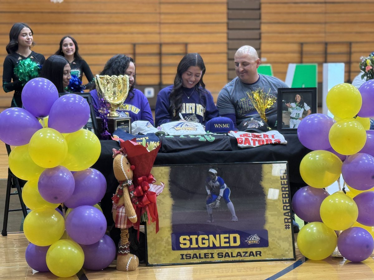 ARomo_MHS's tweet photo. Congratulations to Jacob and Isalei and their families on their commitment to play at the next level! @ATU_Athletics and @WNMUathletics are getting fantastic student-athletes! Your @REC_MHS is proud of you! 💚💙 #IamREC https://t.co/D6uobiBtUV