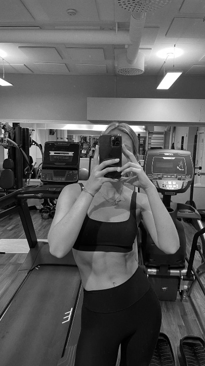 eliopoulosEve's tweet image. Thank you 2024 for everything that happened in 2024, ready in 2025 🖤💪 #Keepgoing #Keepdoing #Prayforit