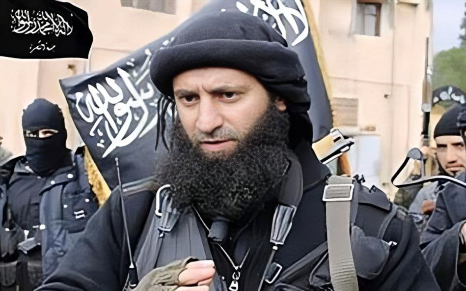 KevorkAlmassian's tweet photo. Ali ibn Abi Talib: “When you see the black flags, then remain on the ground, and do not move your hands or your feet. Thereafter there shall emerge a weak folk to whom no concern is given. Their hearts will be like the iron rods. They shall be the people of the State (Ashab al-Dawla). They will fulfil neither covenant nor agreement. They will invite to the Truth, though they are not from its people. Their names will be with ‘kuna’ [plural form of kunya; a teknonym in Arabic names. A kunya is expressed by the use of ‘Abu’ that means ‘father’], and their ascriptions will be to villages (or places) [i.e., al-Misri, al-Harrani, al-Jolani, al-Baghdadi, etc.]. Their hair will be long like that of women. [They shall remain so] till they differ among themselves, and then Allah will bring the truth to whomever He wills."