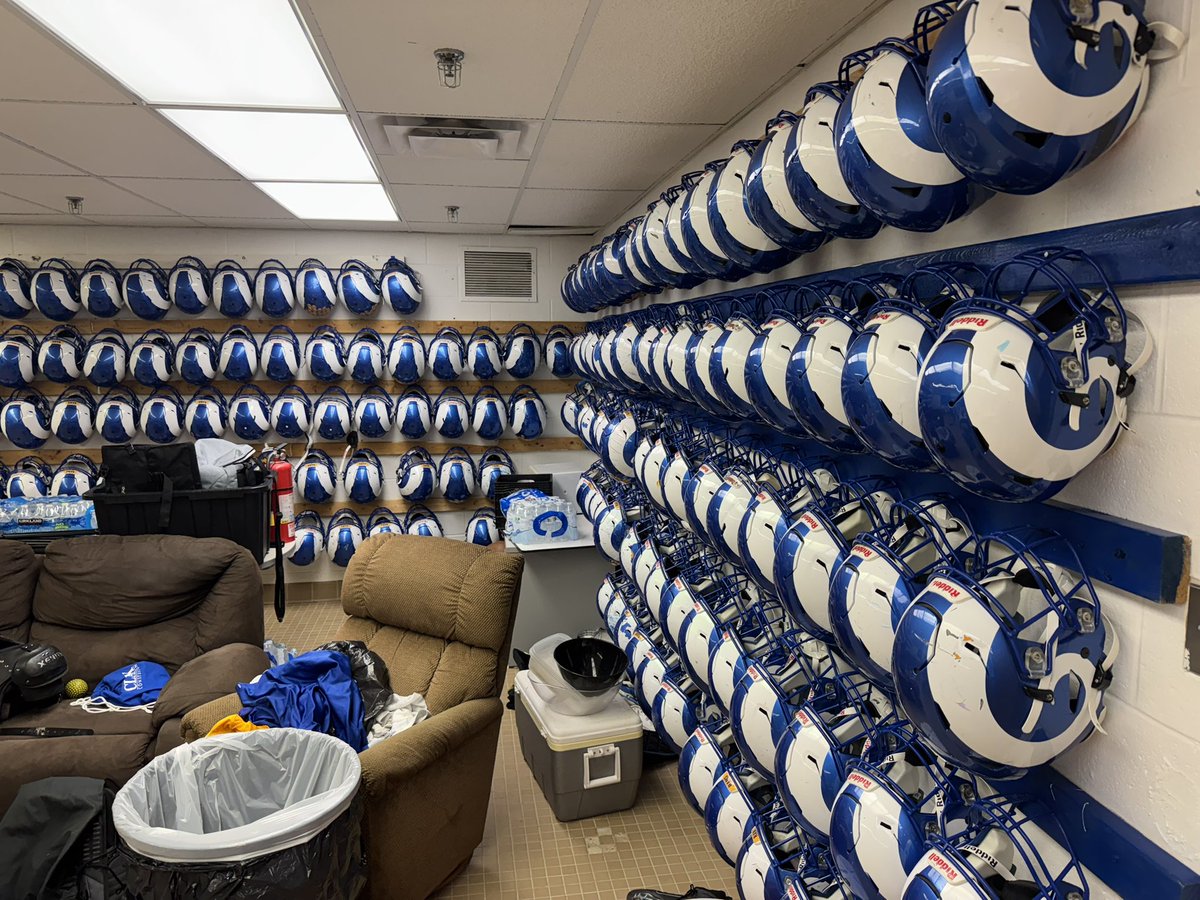 Tyler Emge (@helmetguyty) on Twitter photo Always great to be at <a href="/RobinsonRams/">Robinson Rams</a> <a href="/JWRobinsonFB/">JWRobinsonFB</a> π Thank you Coach Blair and The Rams for the help and support in <a href="/RiddellSports/">Riddell Sports</a> πͺ Remix coming soon for The Ramsππ₯π #TeamRiddell #AxiomTakeover #GoRams Always great to be at <a href="/RobinsonRams/">Robinson Rams</a> <a href="/JWRobinsonFB/">JWRobinsonFB</a> π Thank you Coach Blair and The Rams for the help and support in <a href="/RiddellSports/">Riddell Sports</a> πͺ Remix coming soon for The Ramsππ₯π #TeamRiddell #AxiomTakeover #GoRams