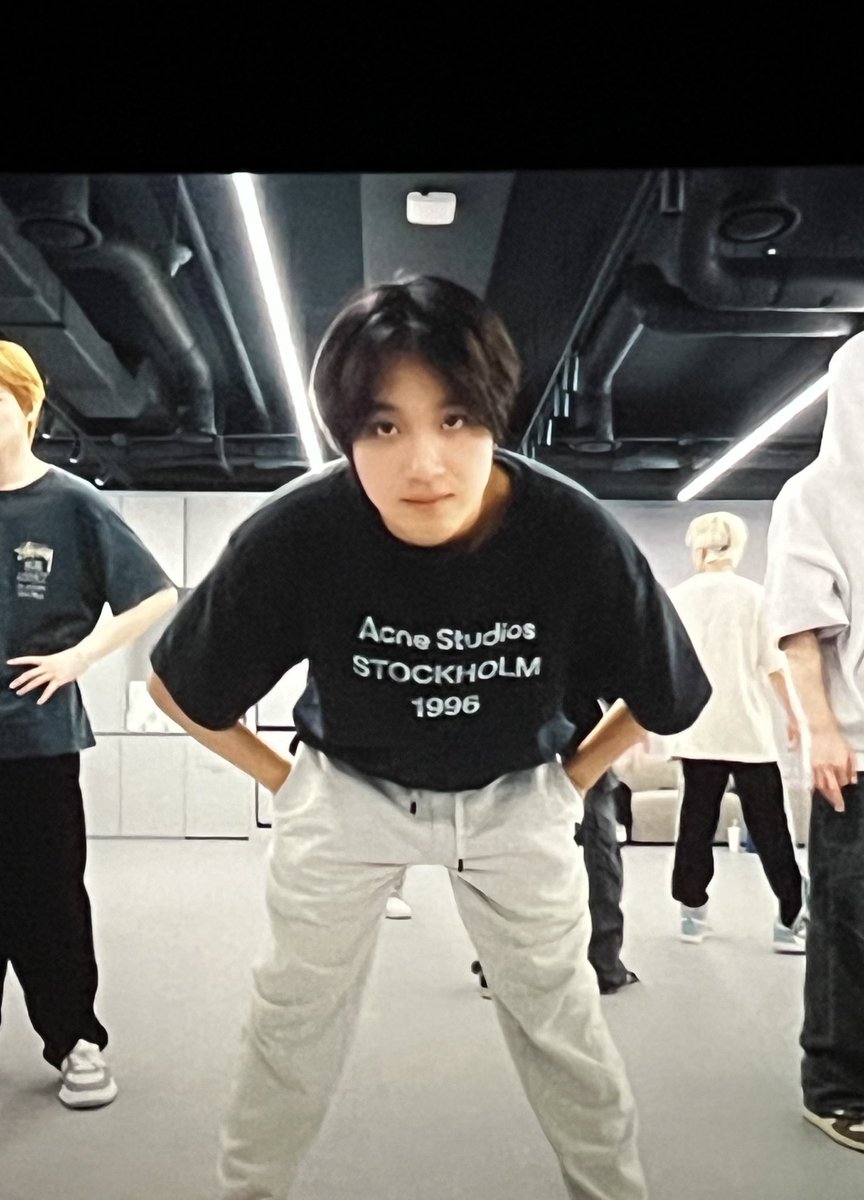 lovinghaech's tweet photo. this random haechan frame i got at the movie why do i lowkey have butterflies in my stomach https://t.co/29B0YV4onA