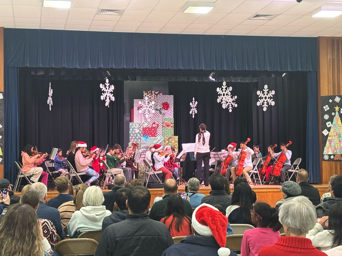 We had a wonderful String Theory Orchestra Program at school this afternoon! For the last 11 weeks this group has worked hard! Great job everyone! 🎻💚