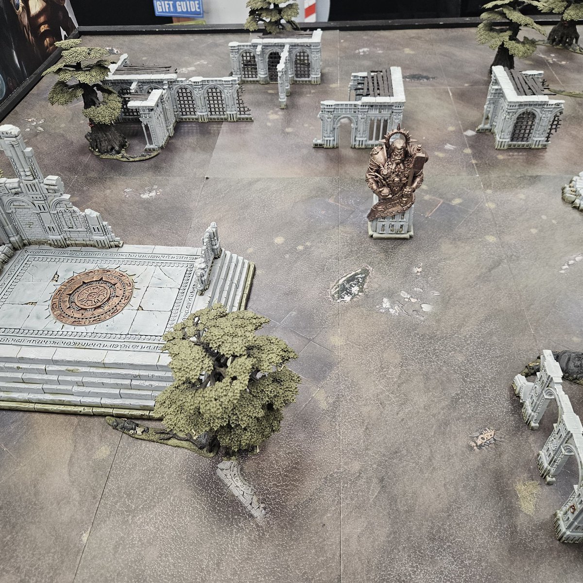 MKH_Serendipity's tweet photo. ##Wk50 #HobbyStreak D124 with time in #Warhammer Belfast building model of the month #skaven plus getting a few scenery ideas. #WarhammerCommunity https://t.co/vhMWXdynjI