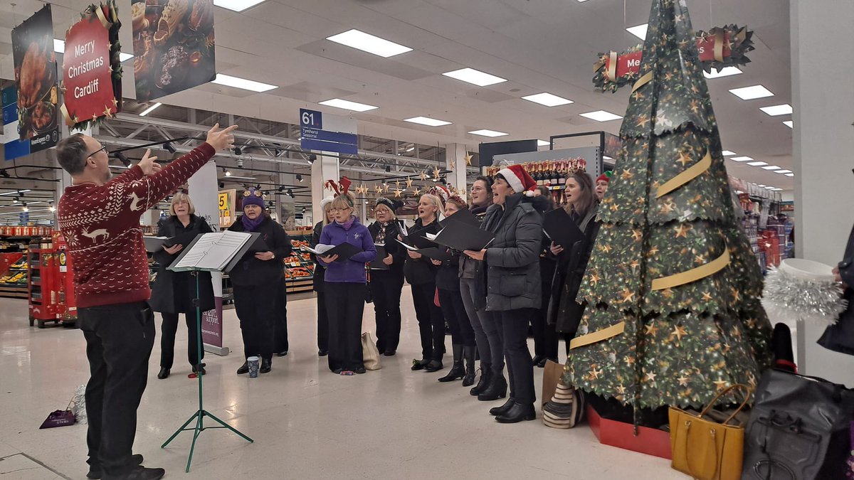 Cardiff Military Wives Choir Caerdydd tweet media