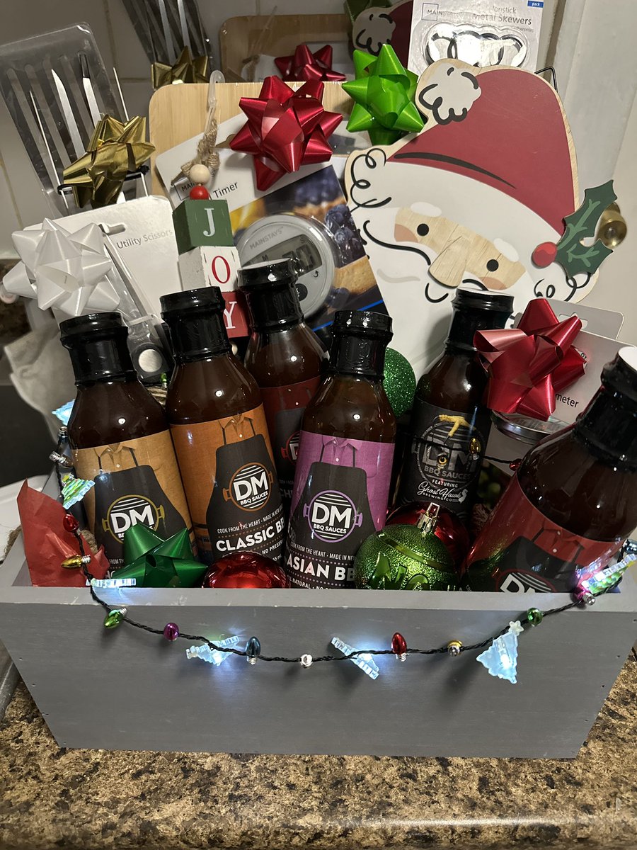 dmbbqsauces's tweet photo. Our 5th Annual Toy Drive! Enter for a chance to win a holiday BBQ essentials basket. 100% of proceeds go to toys for those in need of a gift this Christmas!

#ToyDrive #BBQ #Raffle #Christmas https://t.co/Gxpaw8elI4