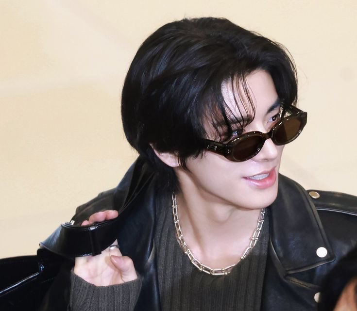 so fine jake in specs 🕶️