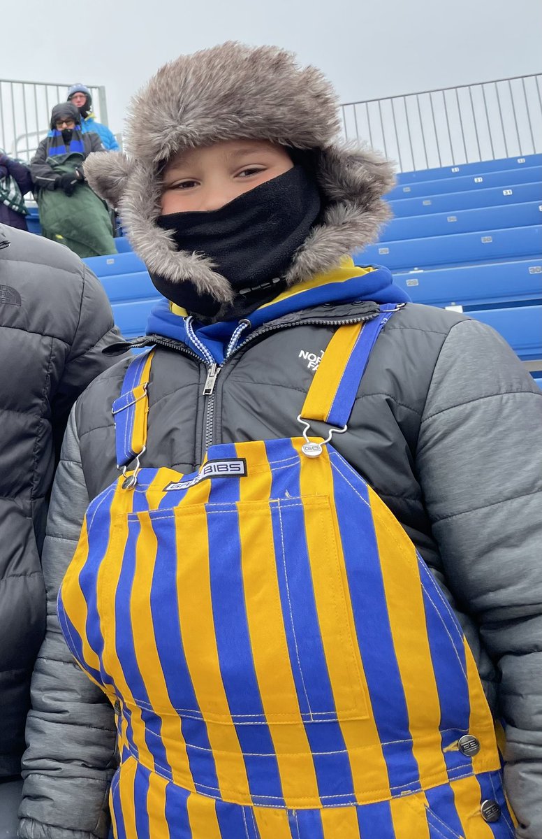 Ptown76's tweet photo. @GoJacksSDSU @GoJacksFB Big Joe Patten will brave the cold to cheer on the Jacks. https://t.co/dUTXEXZxeI