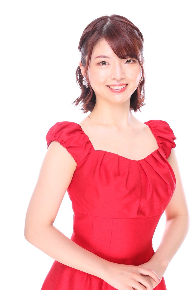Opera1278169's tweet photo. #オペラ足立姫　より　出演者ご紹介♪

四葉　: #鄭美來  ちょんみれ
アンサンブル　ソプラノ

京都府出身。同志社女子大学学芸学部音楽学科���よび同大学音楽専攻科を卒業・修了。在学時、オーケストラコンサートにてアリア・ソリストとして2年連続出演。また卒業・修了演奏会にも出演する。その後、東京音楽大学大学院音楽研究科声楽専攻独唱研究領域修士課程に進学し、修了。在学中はフランス歌曲を中心に様々な言語の歌曲を学ぶ。第87回・読売新聞社主催新人演奏会に出演。第33回・京都芸術祭デビューコンサートにて京都市長賞を受賞。東京二期会オペラ研修所マスタークラスを優秀賞にて修了。

＊＊＊＊＊＊＊＊＊＊＊＊＊＊＊＊＊

世界初演　Opera 足立姫予約受付中2024 12/18-19
公演@東京北千住
足立姫オペラチケット

https://t.co/M8JDfYvdwN

足立姫オペラ、ディナーつき／チケット
https://t.co/qlk8vmRje4

【開催決定！！】
オペラ ＜足立姫＞日本語上演/英語字幕
日時：2024年12月18��19日
18時00分開演
場所：東京芸術センター天空劇場
料金：S席¥9000 一般¥8000
※S席満席となりました🙏

｢花は匂えど散りぬるを 散り際こそが美しい｣

足立区に伝わる足立姫伝承をもとに、美しくも儚い物語をオペラ化。13名の女声歌手と和楽器を用いた特別編成アンサンブルの類稀なる響きによって世界初演を迎えます。オペラのために紡がれた言葉、言葉を愛する音楽、音楽から顕れた舞台。目と耳、心を震わすオペラを会場にてご体感ください。

【あらすじ】
見目の麗しさから｢足立姫｣と呼ばれる櫻は、その呼び名とは裏腹に日々の中で満たされぬことのない｢虚無｣や｢渇き｣を抱えていた。侍女たちと共に嫁入り先に向かったことで｢渇き｣はより強さを増し、やがて交錯する思いが悲劇へと向かってゆくーーー。

【出演者スタッフ情報】
作曲:#永井秀和
台本/演出:#角直之
指揮:#竹内健人

soliste
櫻（足立姫）:#嘉目真木子
桃:#渡辺智美
梅:#福間章子

ensemble
一葉:#木村優希
二葉: #山口はる絵
三葉: #松原愛実
四葉: #鄭美來
五葉: #馬場裕子
六葉: #杉田彩織
七葉: #髙階ちひろ
八葉: #小原明実
九葉: #吉田安梨沙
十葉:#野間愛

instrumental
尺八:#吉越瑛山
鼓:#藤舎呂近
バスクラリネット:#安藤友香理
コントラバス:#小幡明日香
ピアノ:#有岡奈保

staff

舞台監督:#小田原築
照明:#青山航大
メイク:#徳田智美
字幕機材:#水野明人

主催　路地裏寺子屋#rojicoya