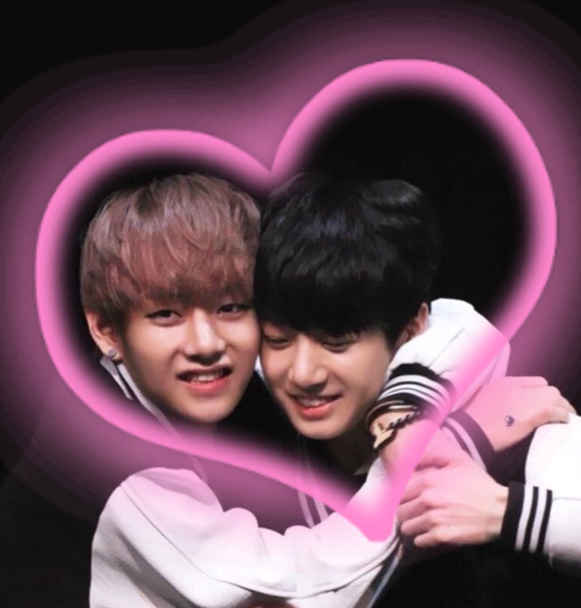 taekookcoded's tweet image. — "look at me, only at me".
ㅤㅤㅤ"my eyes are always on you". — 𐤀