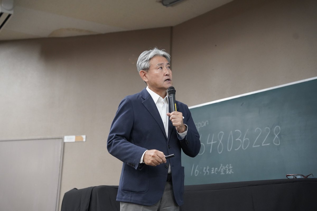 Tsukuba_BPES's tweet photo. 第9回「スポーツが変われば、大学が変わる」の授業を行いました🙌

今回の #スポ変 では、関彰商事株式会社(@sekisho_corp)関正樹社長にご登壇いただきました👂

関社長と筑波大卒のアスリート社員とのパネルディスカッションなど貴重なお話の数々に受講生も興味深々！
関社長ありがとうございました🙏 https://t.co/s4MmJRm9sb