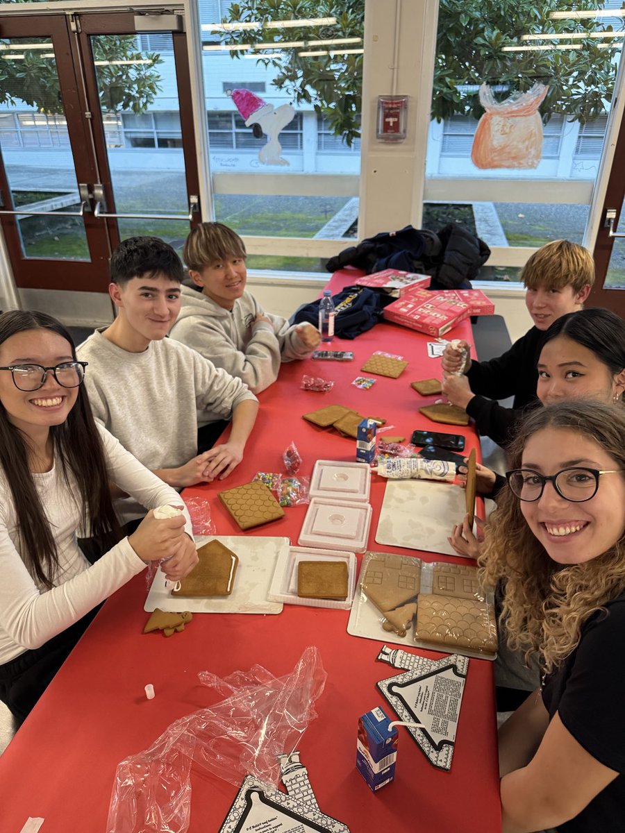 Ecole Cariboo Hill tweet media