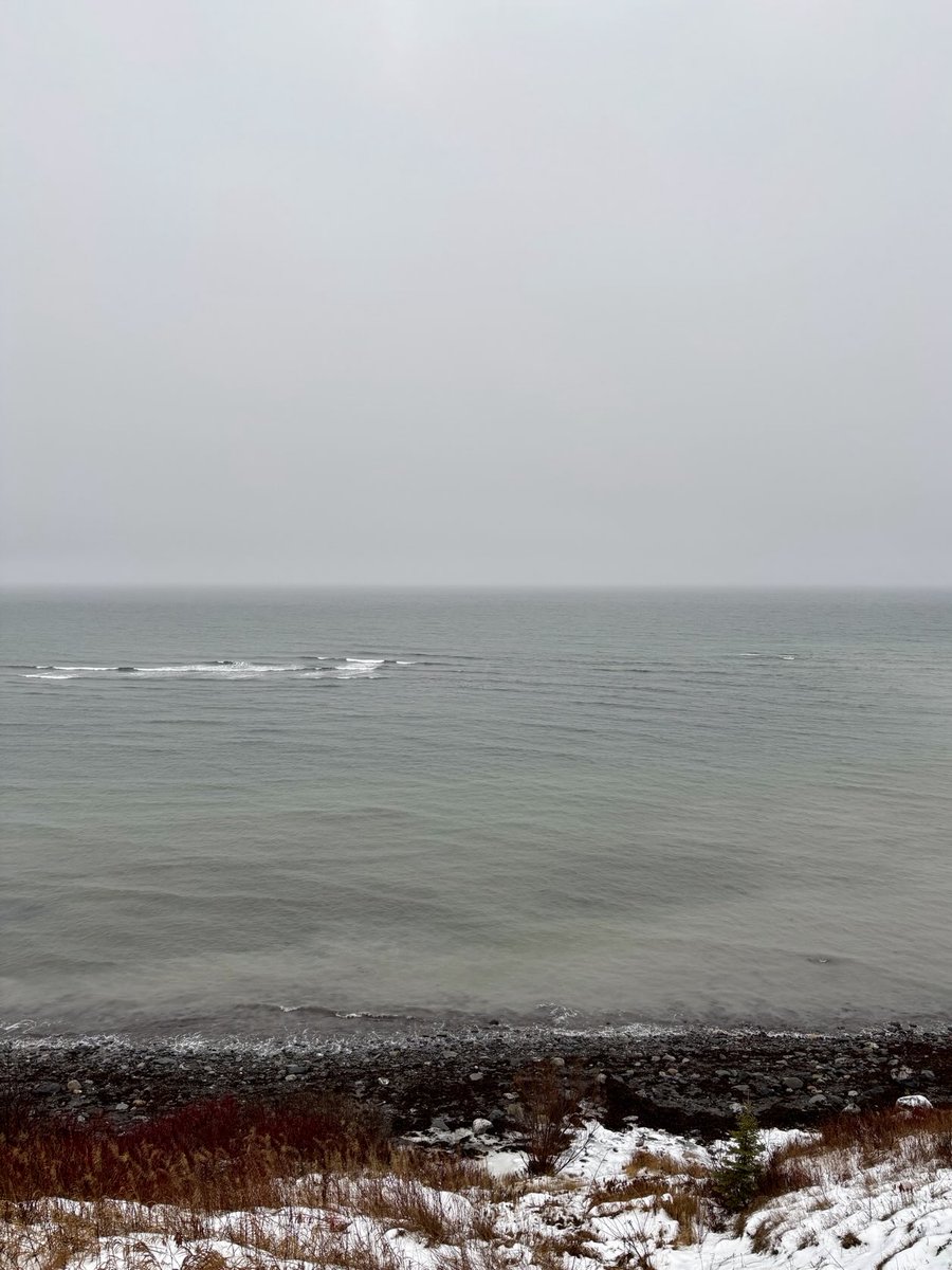 NMatanais's tweet photo. Le fleuve St-Laurent aujourd’hui #PetitMatane #Matanie #Gaspésie #Québec https://t.co/dGQ6HjRiJv