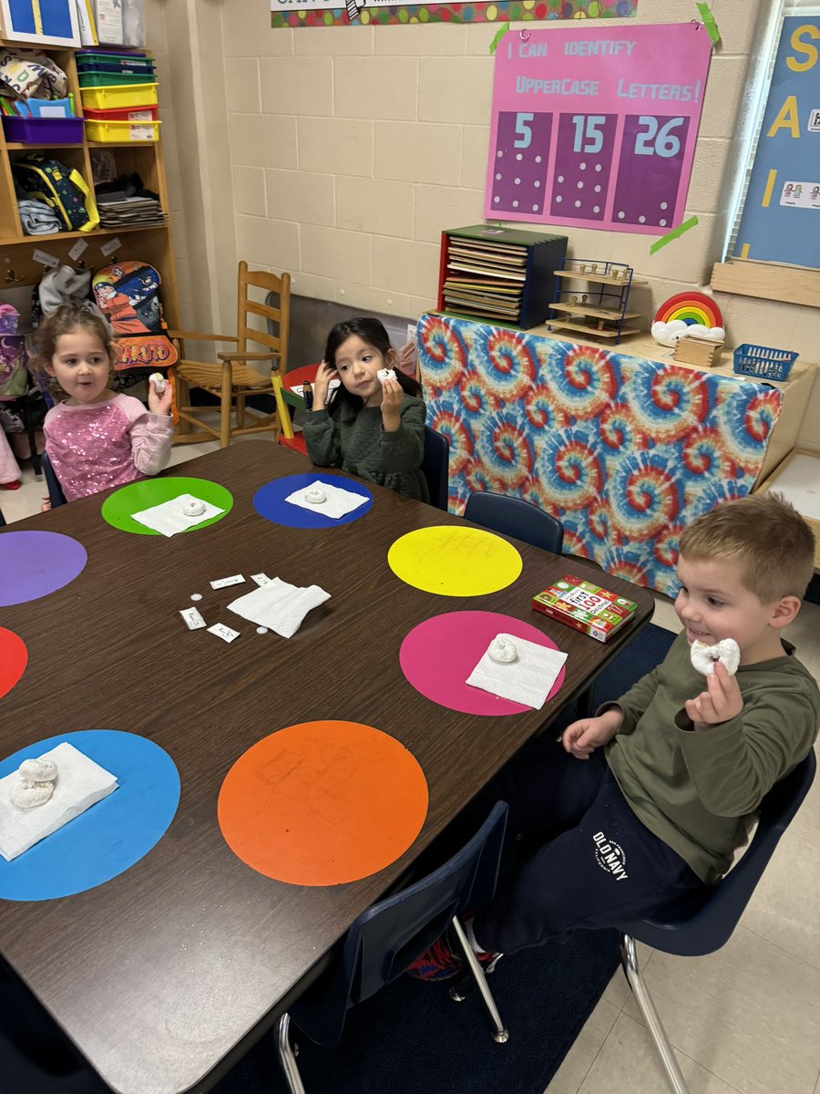 Another attendance award for these little Mariners! This time it was Donuts and Duck, Duck Goose for their reward! <a href="/NISDMurnin/">NISDMurnin</a> @MurninECCECSE