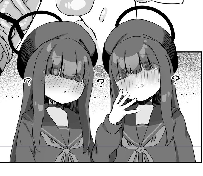 何かを見せられて引いてるモブちゃん可愛いね 